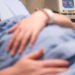 Embarazada sobrevive a COVID, ataque cardiaco y 3 derrames cerebrales en EU