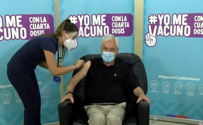Inicia aplicación de cuarta dosis vs COVID-19 en Chile
