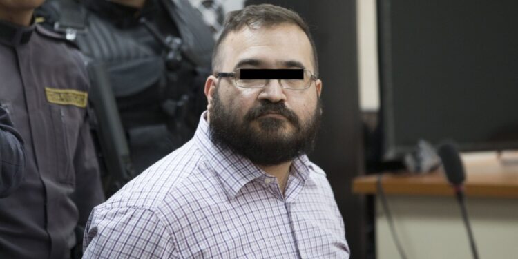 Rechaza Juez suspender orden de captura contra Javier Duarte