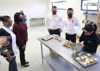 Inicia primera generación de talleres de oficio del Gobierno de NLD