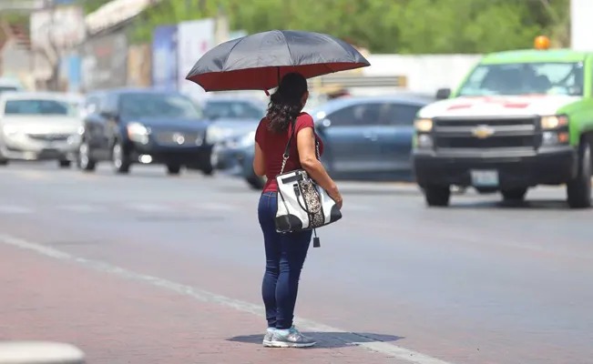 Llama Alcaldesa de NLD a cuidarse de las extremas temperaturas
