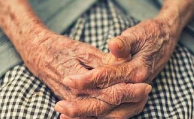 Detienen a abuelita que mató a ladrón que ingresó a su domicilio