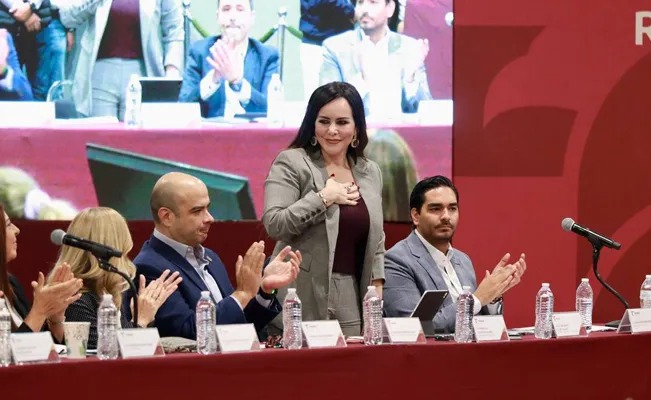 Alcaldesa Carmen Lilia Canturosas presenta a Gobernador proyectos para el desarrollo de NLD