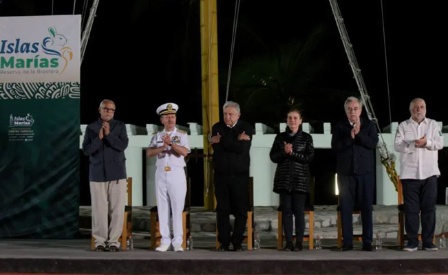 AMLO inauguró viajes turísticos a Islas Marías