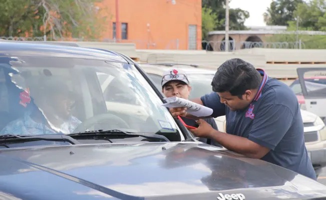 Mantiene Gobierno Municipal de NLD módulo para regularización de autos