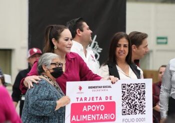 Gobierno de Nuevo Laredo entrega apoyo alimentario